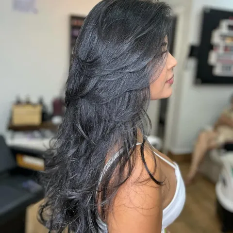 Corte feminino longo no Amor In Beauty em Águas Claras
