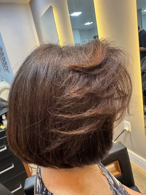 Corte feminino curto — Amor In Beauty