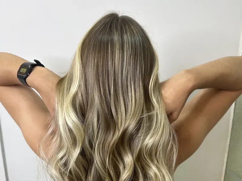Reflexo e Mechas no Amor In Beauty