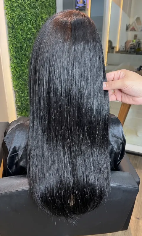 Realinhamento capilar com brilho e alinhamento — Amor In Beauty em Águas Claras